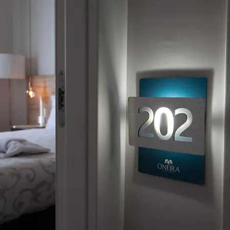Oneira Bed & Breakfast *